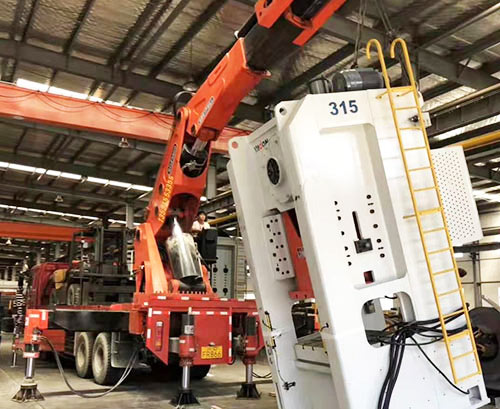 淄博临淄附近随车吊出租，轻松解决运输难题